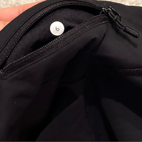 Lululemon Run: Dart and Dash Short - Black Size 6 - Picture 6 of 6